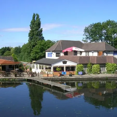 The WatersEdge, Canal Cottages