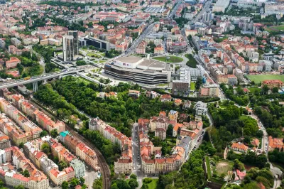 Holiday Inn Prague فنادق في 