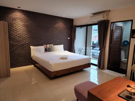 Dfeel House