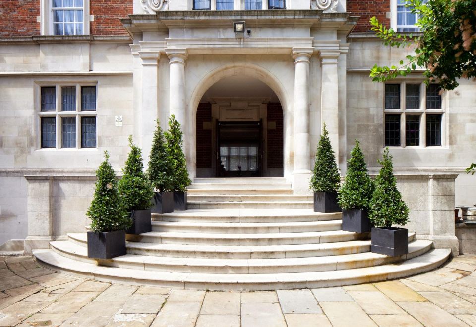 웰링턴 호텔 바이 블루 오키드 썸네일