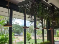 Litchfield Outback Resort Hotels in Batchelor