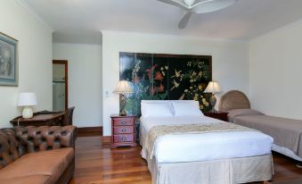 Daintree Manor B&B