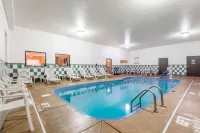 Super 8 by Wyndham Cloverdale IN