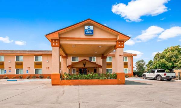 Best Western Antelope Inn Suites