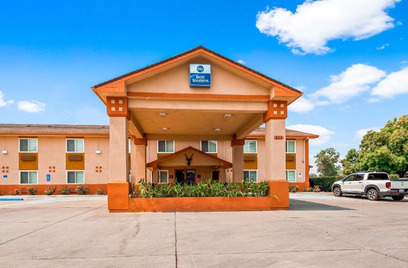 Best Western Antelope Inn Suites
