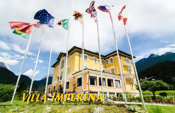 因浦日納別墅酒店