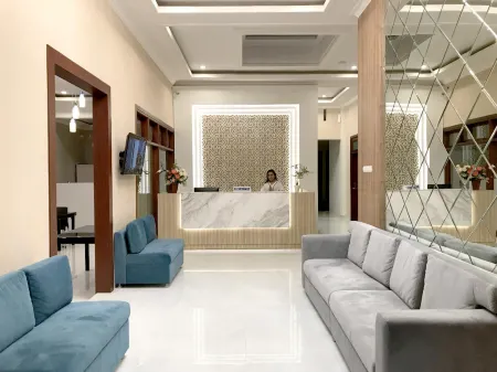 Hillside Suite Guest House Отели в г. Sukun