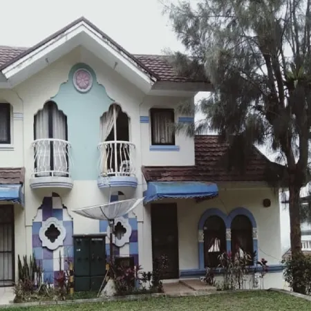 Villa Kota Bunga Vinca