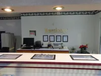Travelodge by Wyndham Ridgeway Martinsville Area Các khách sạn ở Martinsville