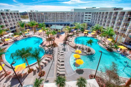 Sheraton Orlando Lake Buena Vista Resort Отели рядом с достопримечательностью «Бейзилика оф Нешнел Шрайн оф Мэри, Квин оф Юниверс»