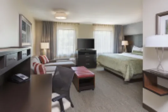 Staybridge Suites CANTON by IHG Hotel di Plain Township