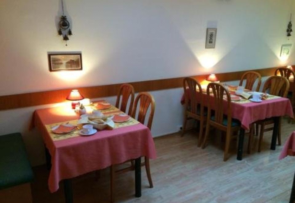 1. 호텔 울프 프라..