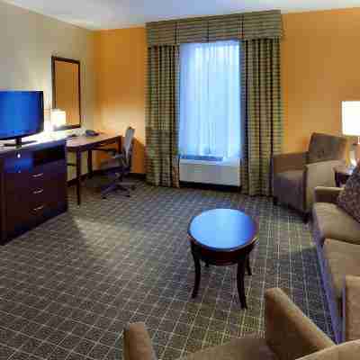 Hilton Garden Inn Springfield, MO Rooms