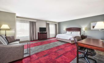 Hampton Inn & Suites Madison West