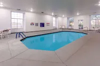 Microtel Inn & Suites by Wyndham Sunbury/Columbus North - Pools