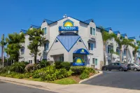 Days Inn by Wyndham Carlsbad - واي فاي