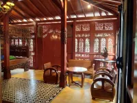 The Pekayon Villa Pacet Hotels in Wonosalam
