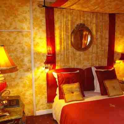 HOTEL LE SAINT LAURENT Rooms