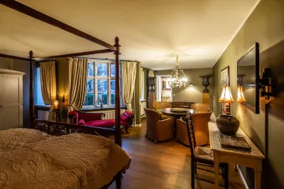 Villa Provence Hotels near Vaagnende Kvinde