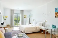 Sappho Hotel