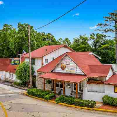 Log Cabin Inn Hotel Exterior