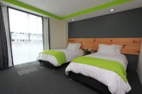 ホテル ブリサス エクスプレス のホテル