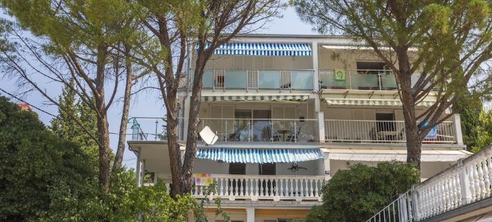 Apartment Cherry 2 Ξενοδοχεία στην πόλη Selce