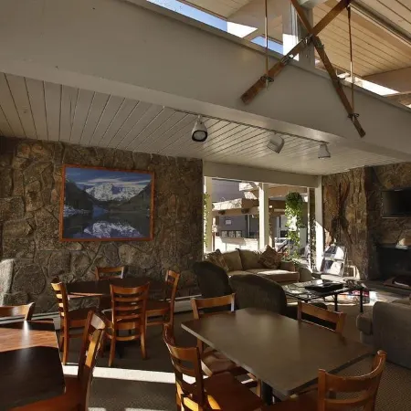 Pokolodi Lodge