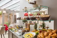 Hôtel la Résidence du Berry Hotels in Buc