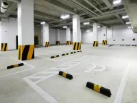 Venezia Hotel - parking