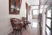 RedDoorz Syariah Near Exit Tol Malang