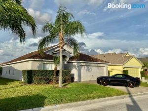 Four Bedroom Pool Home - 143 FL - Vusa