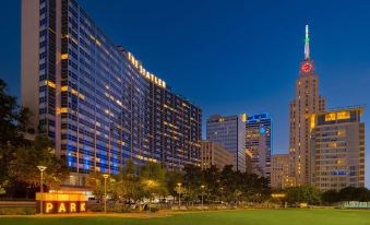 The Statler Dallas, Curio Collection by Hilton