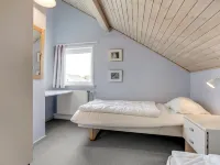 "Ginger" - 2.3km from the Sea