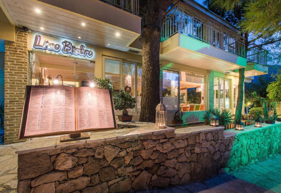 Hotel Koukounaria Over view