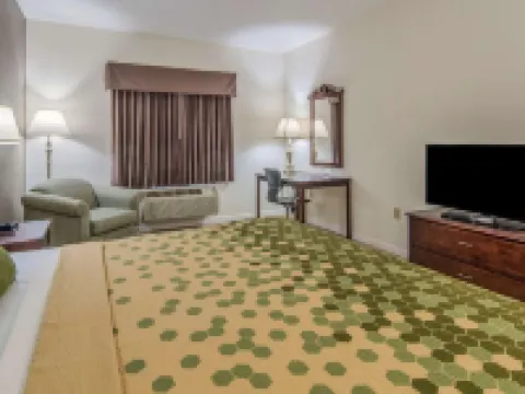 อีโคโนลอดจ์ วอเทอร์ฟอร์ด โรงแรมในเวเธอร์ฟอร์ด