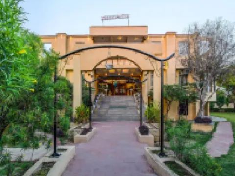 Kadamb Kunj Resort - Bharatpur Hotels in Bharatpur