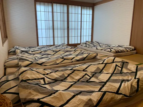 Green Pine House Hotels in Shiroi