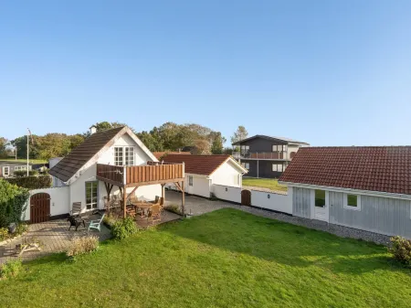 "Hethin" - 100m from the Sea