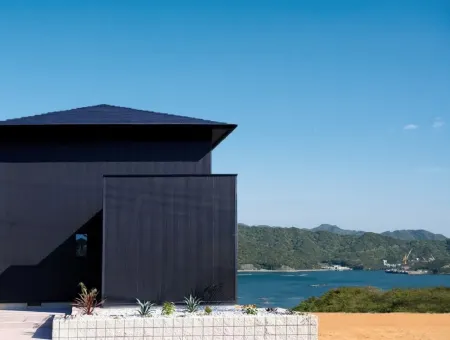 Awaji Island  Marine View Отели рядом с достопримечательностью «Uzu Hill Park»