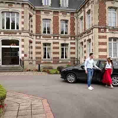 Hôtel Château Tilques Hotel Exterior