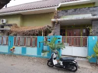 999 Khs 2 Homestay Hotel dekat Pantai Bangsring
