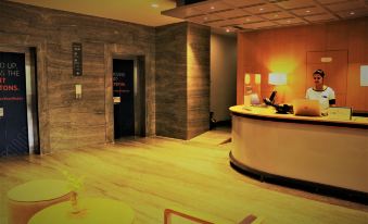 Holiday Inn Express Hyderabad Banjara Hills