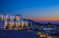 Absolute Paradise Santorini Hotel in zona White Beach