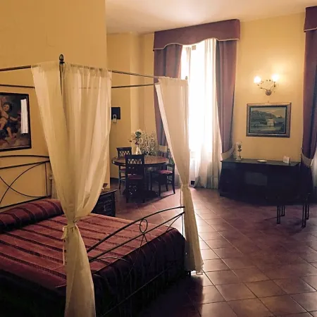 Grand Hotel Capodimonte Отели рядом с достопримечательностью «Mostra d'Oltremare»