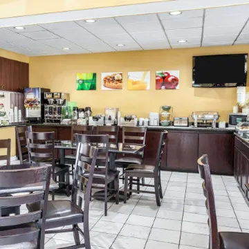 Quality Inn Grand Suites Bellingham