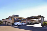Travelodge Suites by Wyndham Newberg Các khách sạn ở Newberg