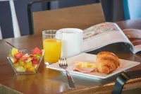 Kyriad Pontarlier - breakfast