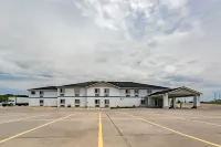 Motel 6 Augusta, KS Hotels near Prairie Rose Chuckwagon Supper
