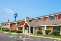 AmericInn by Wyndham Little Falls Hotel a Morrison County
